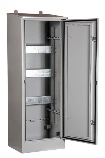 Киоск низкого напряжения КЛ 207 с открытой дверью